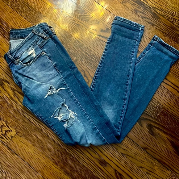 Distressed Skinnys - Picture 2 of 4